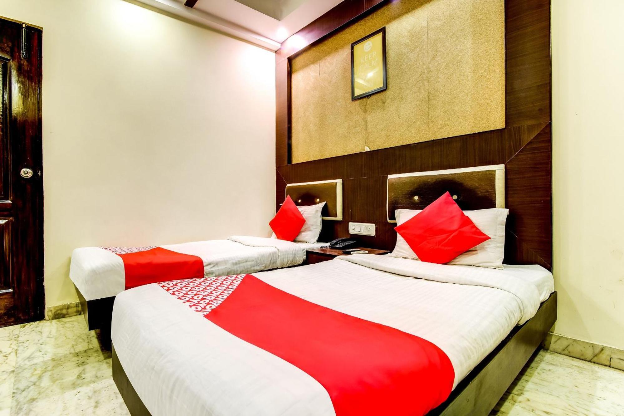 Spot Inn Hostel Új-Delhi Kültér fotó